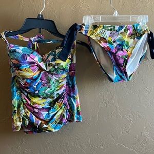 La Blanca, Tankini with matching bikini bottom and size 4